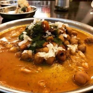 Indian street food in Cardiff samosa chole Bwyta Bwyd Bombai